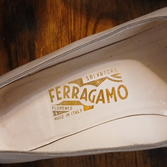 Salvatore Ferragamo Women's Beige Leather Shoes 10 AA Width - Picture 6 of 13